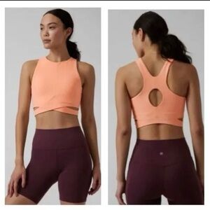 NWOT ATHLETA Conscious Cut Out Crop Bra. Size XL D-DD-Peach